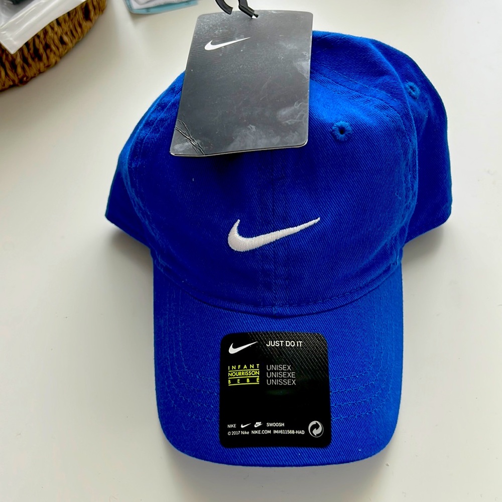 Nike hat size 12-24 mo NWT